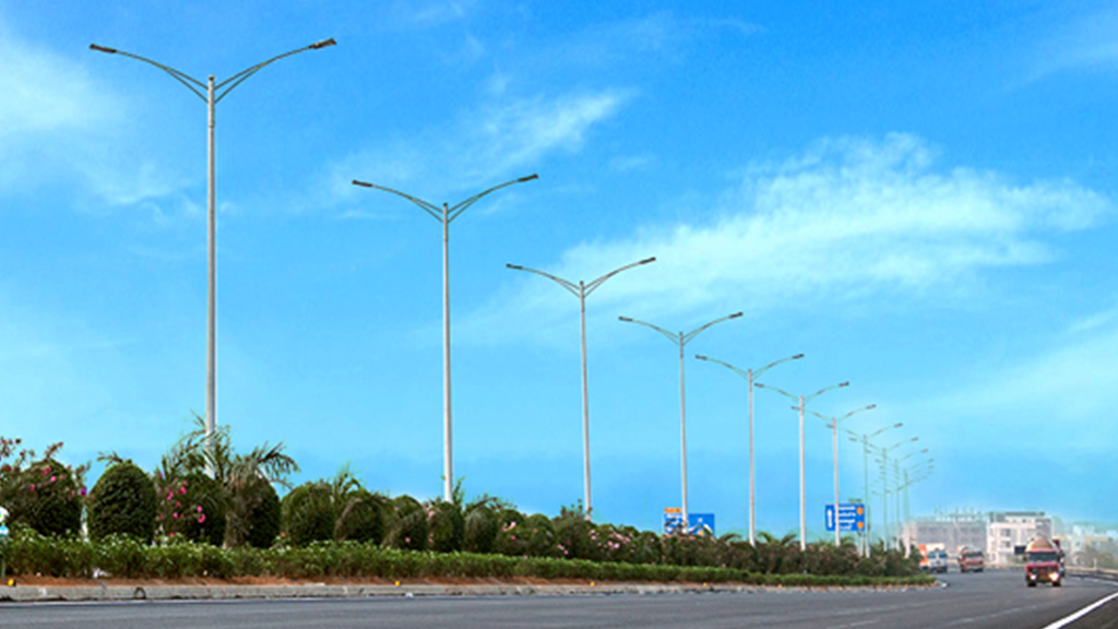 Street Light Pole manufacturer in Saudi Arabia, Supplier, Exporter | Ajay Enterprises